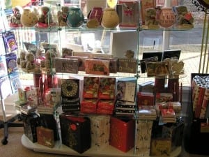 Glass Gondola Display