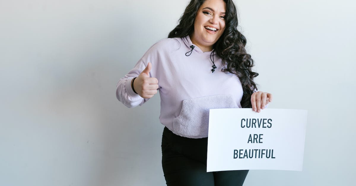 The new #ImNoAngel campaign by fashion label @lanebryant