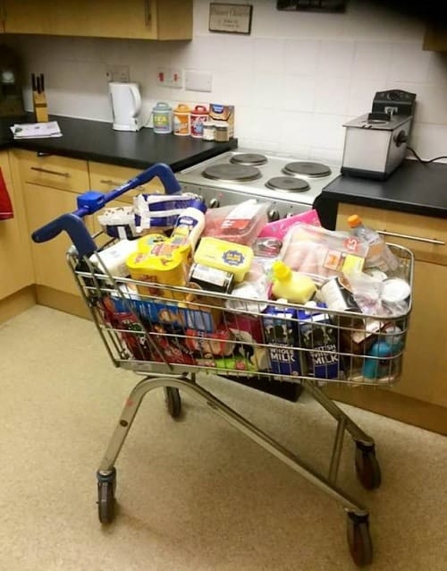 Shoppers steal trolleys to avoid 5p carrier bags