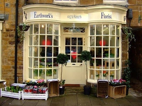 how to dress a bay window