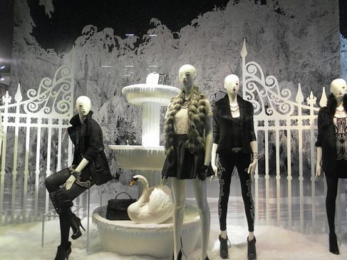 How To Make Your Must-Buy Products Come Alive With Visual Merchandising