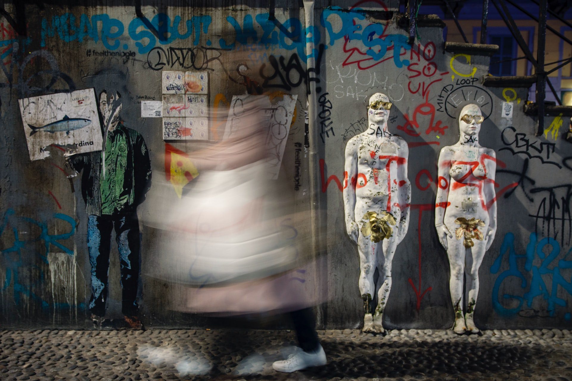 What is the mannequin effect? Valentino's Displays